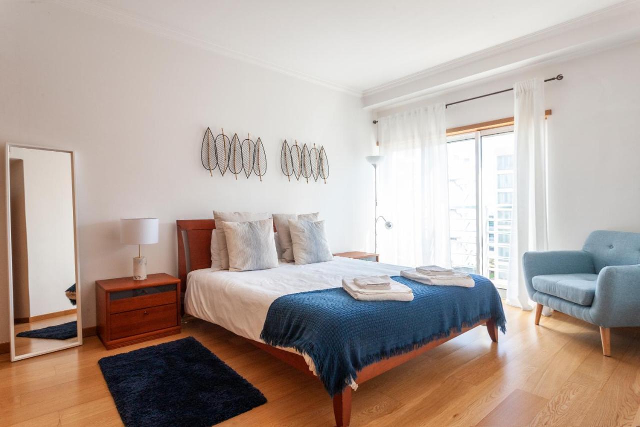 Central Orient Residence - Modern, Spacious And Sunny! By The River! Lisbon Luaran gambar