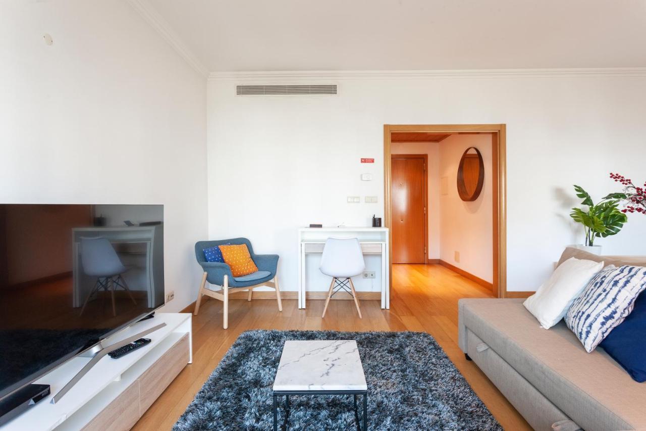 Central Orient Residence - Modern, Spacious And Sunny! By The River! Lisbon Luaran gambar