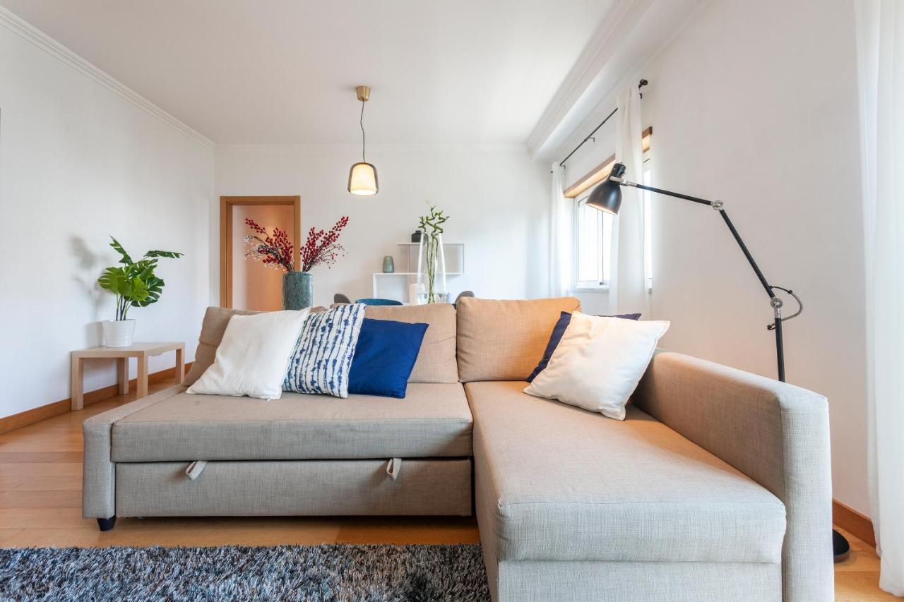Central Orient Residence - Modern, Spacious And Sunny! By The River! Lisbon Luaran gambar
