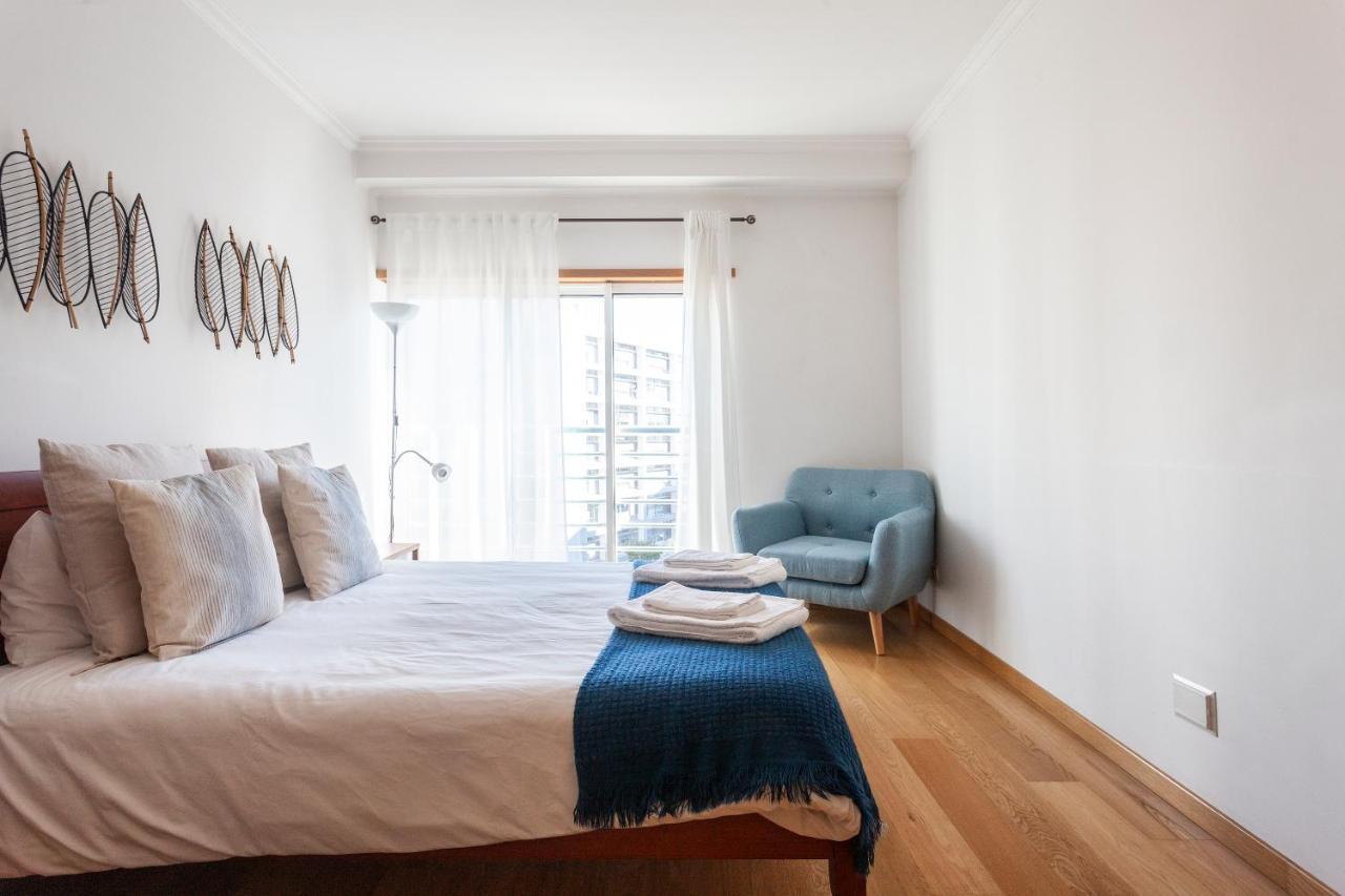 Central Orient Residence - Modern, Spacious And Sunny! By The River! Lisbon Luaran gambar
