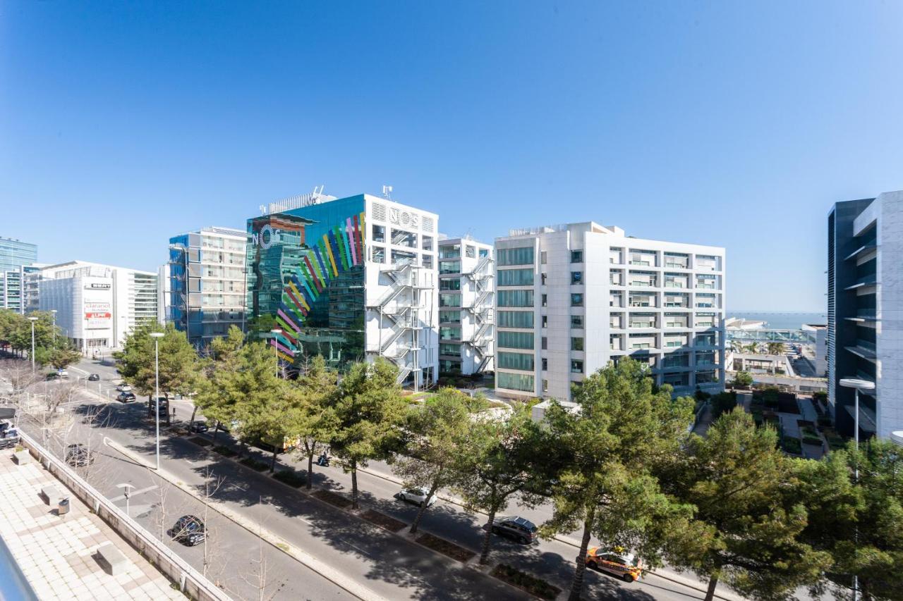 Central Orient Residence - Modern, Spacious And Sunny! By The River! Lisbon Luaran gambar