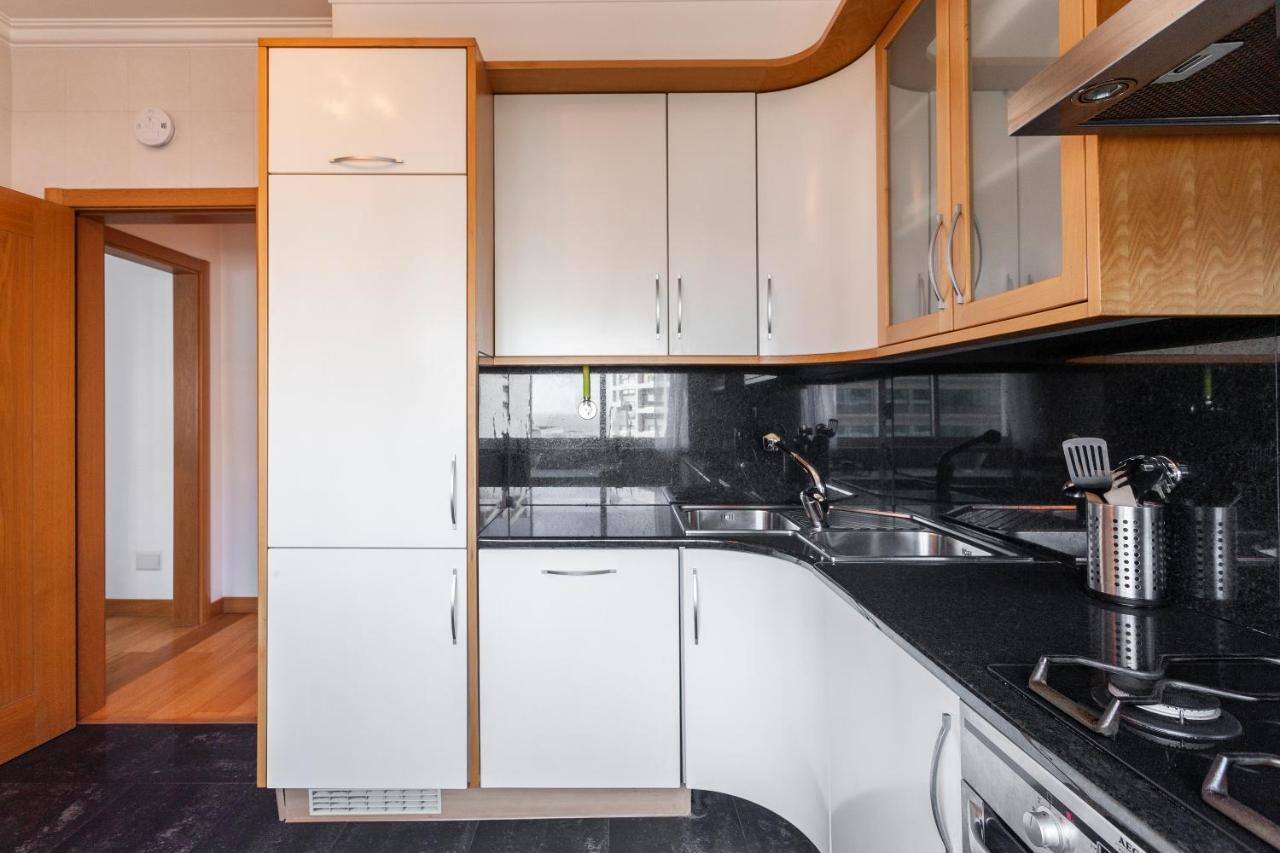 Central Orient Residence - Modern, Spacious And Sunny! By The River! Lisbon Luaran gambar