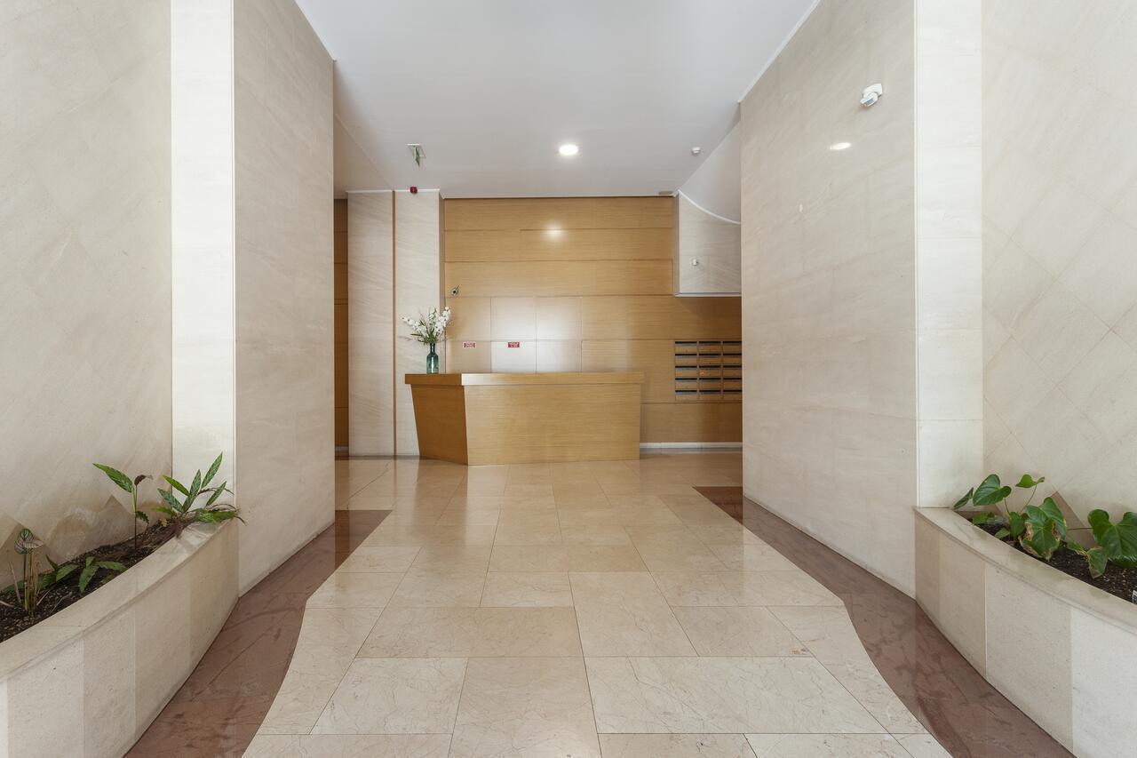 Central Orient Residence - Modern, Spacious And Sunny! By The River! Lisbon Luaran gambar