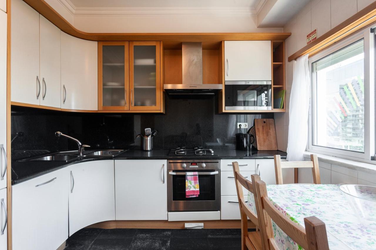 Central Orient Residence - Modern, Spacious And Sunny! By The River! Lisbon Luaran gambar