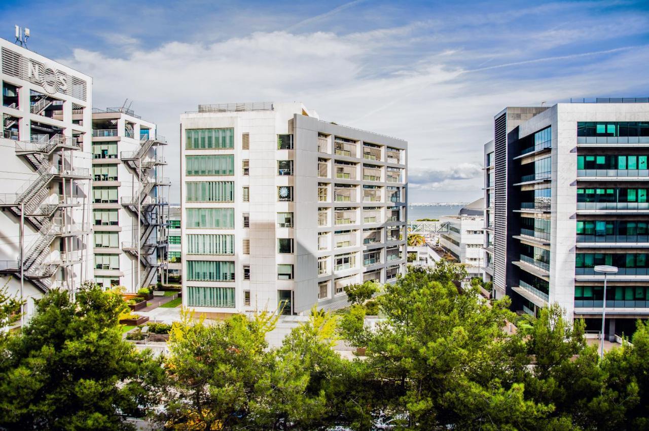 Central Orient Residence - Modern, Spacious And Sunny! By The River! Lisbon Luaran gambar
