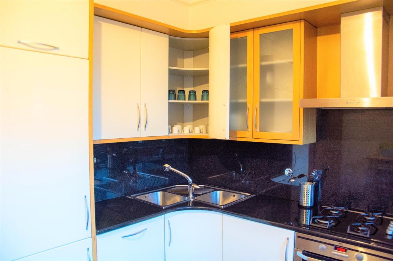 Central Orient Residence - Modern, Spacious And Sunny! By The River! Lisbon Luaran gambar