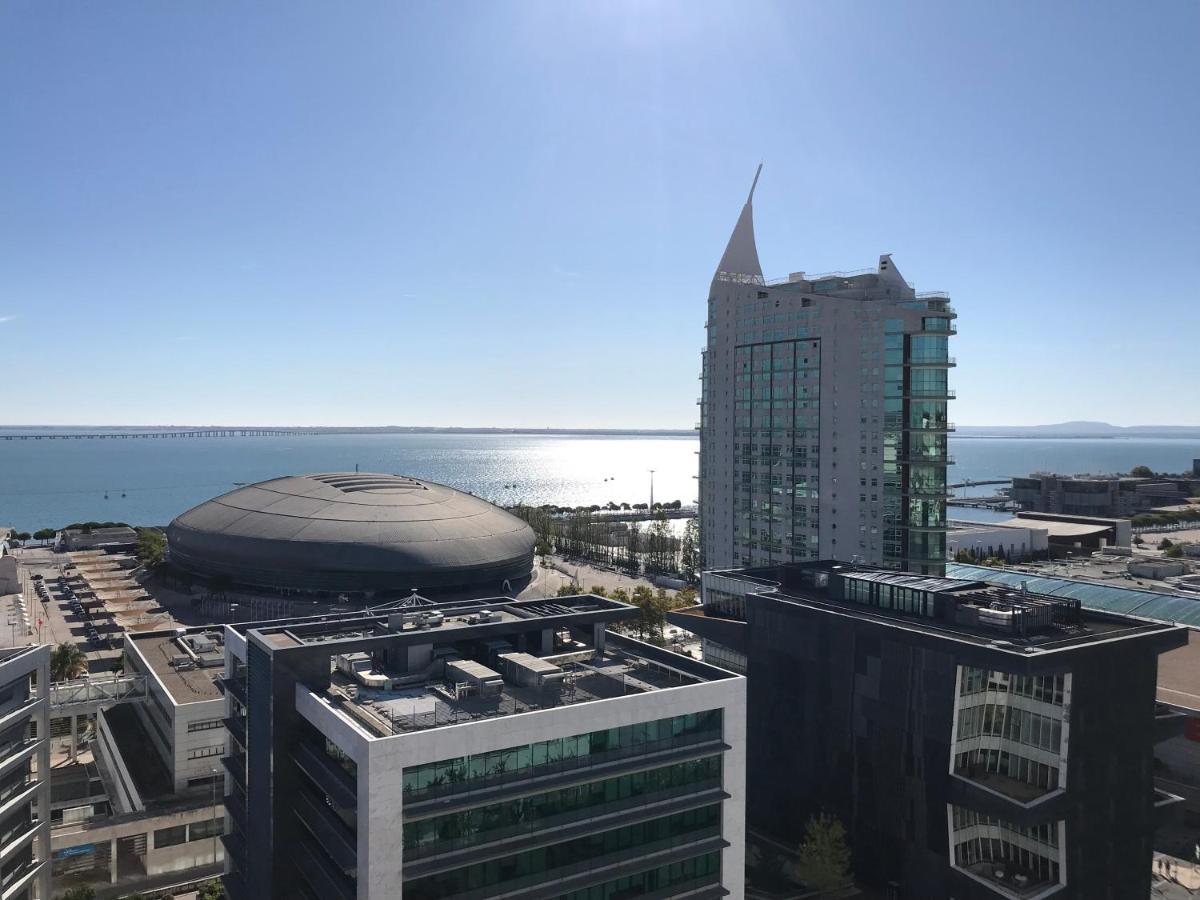 Central Orient Residence - Modern, Spacious And Sunny! By The River! Lisbon Luaran gambar